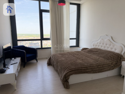 Modern Apartment in Empire Diamond image 2