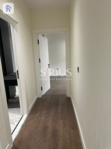 شوقەیەکی فراوانی ٤ ژووری نوستن لەگەڵ دیمەنێکی سەرنجڕاکێش وێنە 6