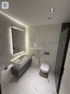 Modern 1 Bedroom Apartment in Boulevard Image 6
