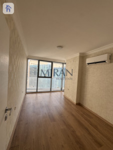 Spacious Apartment with Stunning Views Image 3