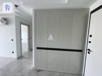 Modern apartment in Rami Towers image 11