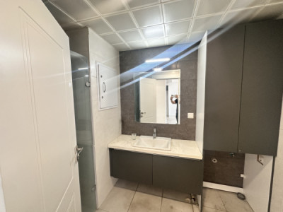 Contemporary Living in Empire Pearl Towers p6 Image 12