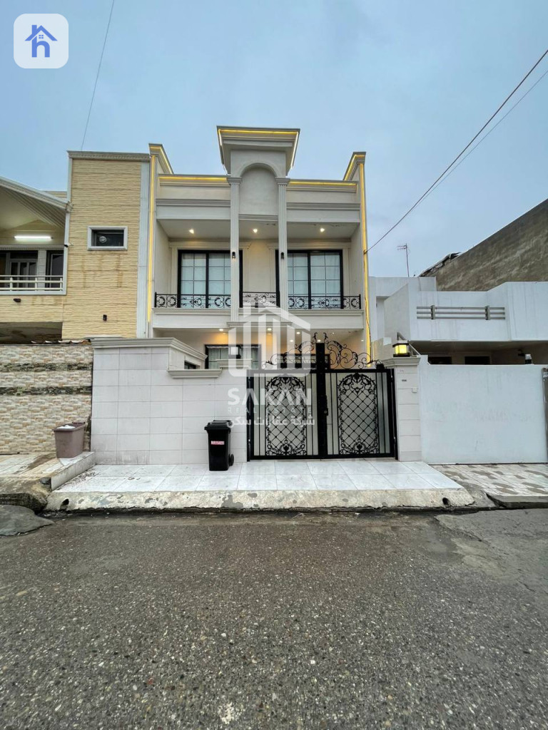 Family House in Farmanbaran