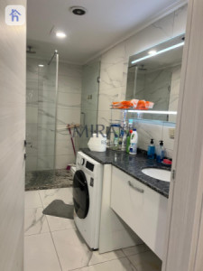 Modern Apartment in Star Towers Image 6