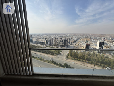 Modern Apartment with Spacious Living Area Image 9