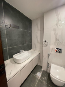 Modern Apartment in Sky Towers Image 7