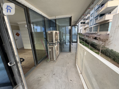 Spacious Apartment with 2 Bedrooms Resim 8