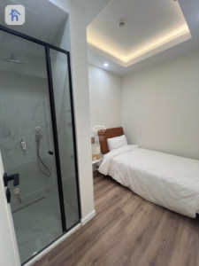 Luxurious Apartment in Prime Location Image 7