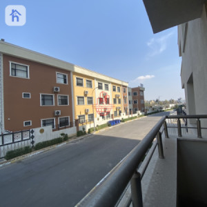 Modern apartment in prime location image 7