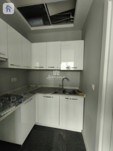 Modern office in Empire Business Towers image 2