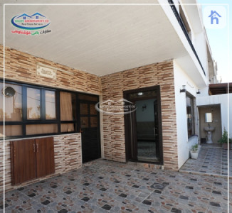 منزل ركن بـ 5 غرف نوم للبيع image 2