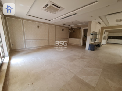 Corner House Image 5
