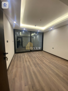 بە شێوەیەکی نایاب بە ٣ ژووری نوستن وێنە 3