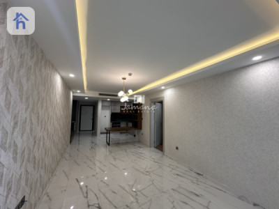 Elegant 1-Bedroom Apartment in Sky Towers Resim 3