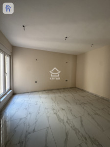 Spacious 4 Bedroom House in New Azadi image 10