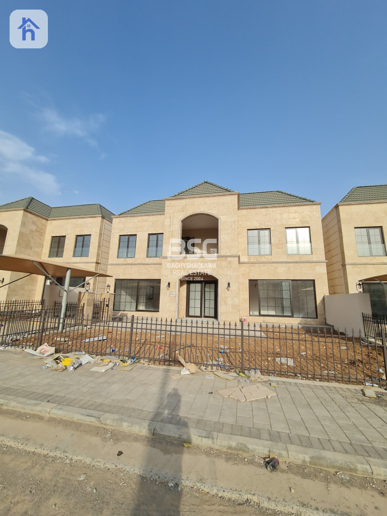 Spacious House in Spanish Village 2