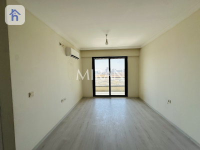 Modern Apartment image 2