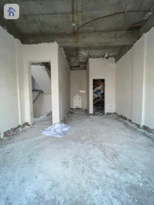 Spacious Villa with 9 Bedrooms Image 8