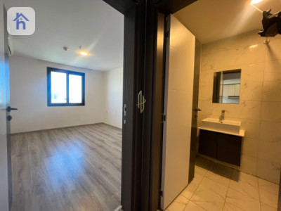 Cozy Apartment with Monthly Income image 3