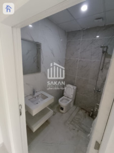 Modern 3-Bedroom Apartment in Rasan Towers Image 11