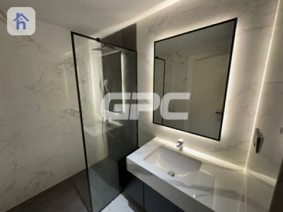 Spacious 3 Bedroom Apartment with View Resim 13