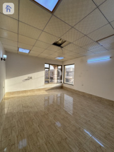 Spacious House in Erbil, 4 Bedrooms image 9