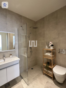 Modern Unit in Prime Location image 16