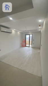 Modern 1-Bedroom Apartment image 2