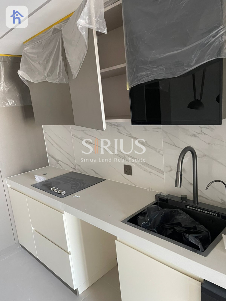 Elegant 1BR Apartment in Cavalli Tower Image 4