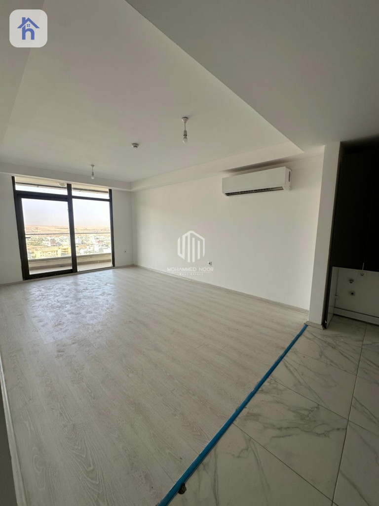 شوقەیەکی یەک ژووری نوستن لە تاوەرەکانی ئیمپایەر پیرڵ