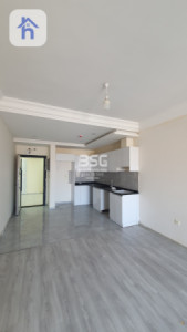 Cozy apartment with city views Image 5