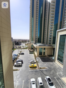 Elegant Apartment in Prime Location image 9