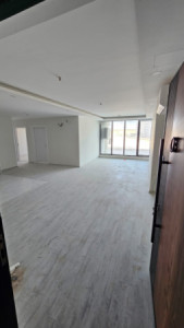 Spacious Apartment with 3 Bedrooms image 6
