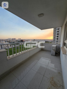 Modern 3 BR Apartment image 9