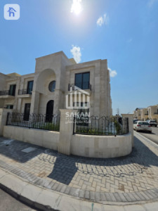 New Corner House image 4