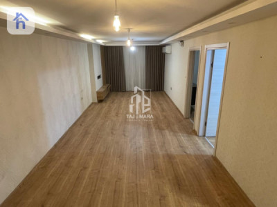 Modern Apartment in Prime Location Image 3