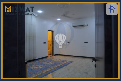 Spacious Family Home in Baghdad Image 19