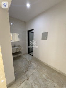 Spacious 5-Bedroom House in Erbil image 8