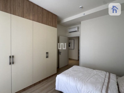 Modern 2 Bedroom Apartment image 8