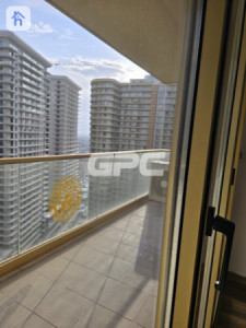 Spacious Apartment in Roya Tower Image 9