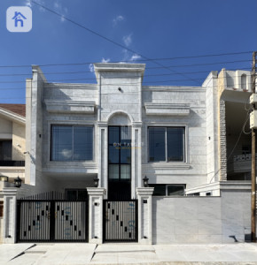 Spacious House with Five Bedrooms — 1