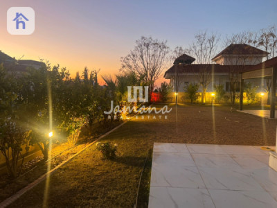 Luxurious Residence with Numerous Bedrooms Image 9