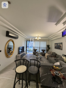 Modern 1-Bedroom Apartment Image 3