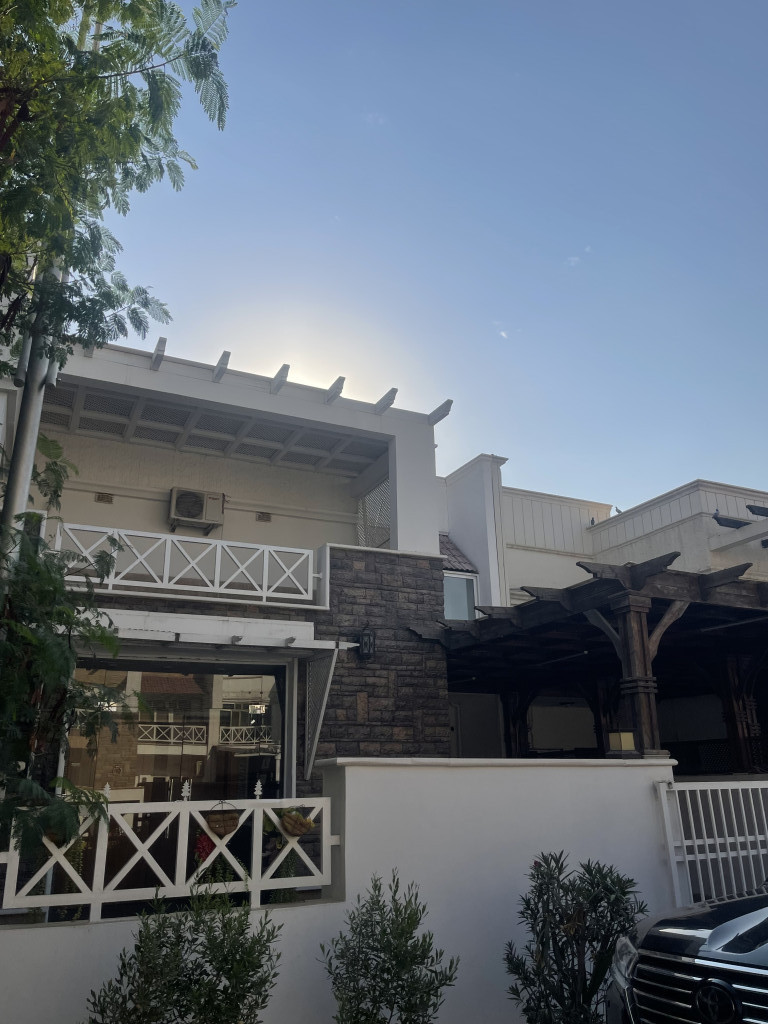 ڤێلای فراوان بە دیکۆری مۆدێرن