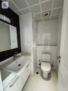 Modern 2-Bedroom Apartment with Stunning Views image 7