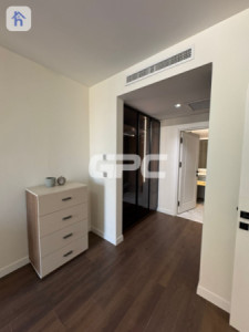 Spacious 4-Bedroom Apartment image 14