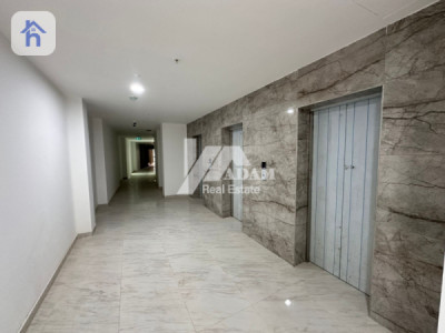 مكتب بمساحة 123 متر مربع مع مطبخ وصالة صورة 9