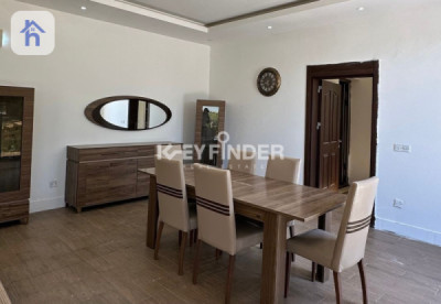 Spacious Farmhouse for Sale Image 4