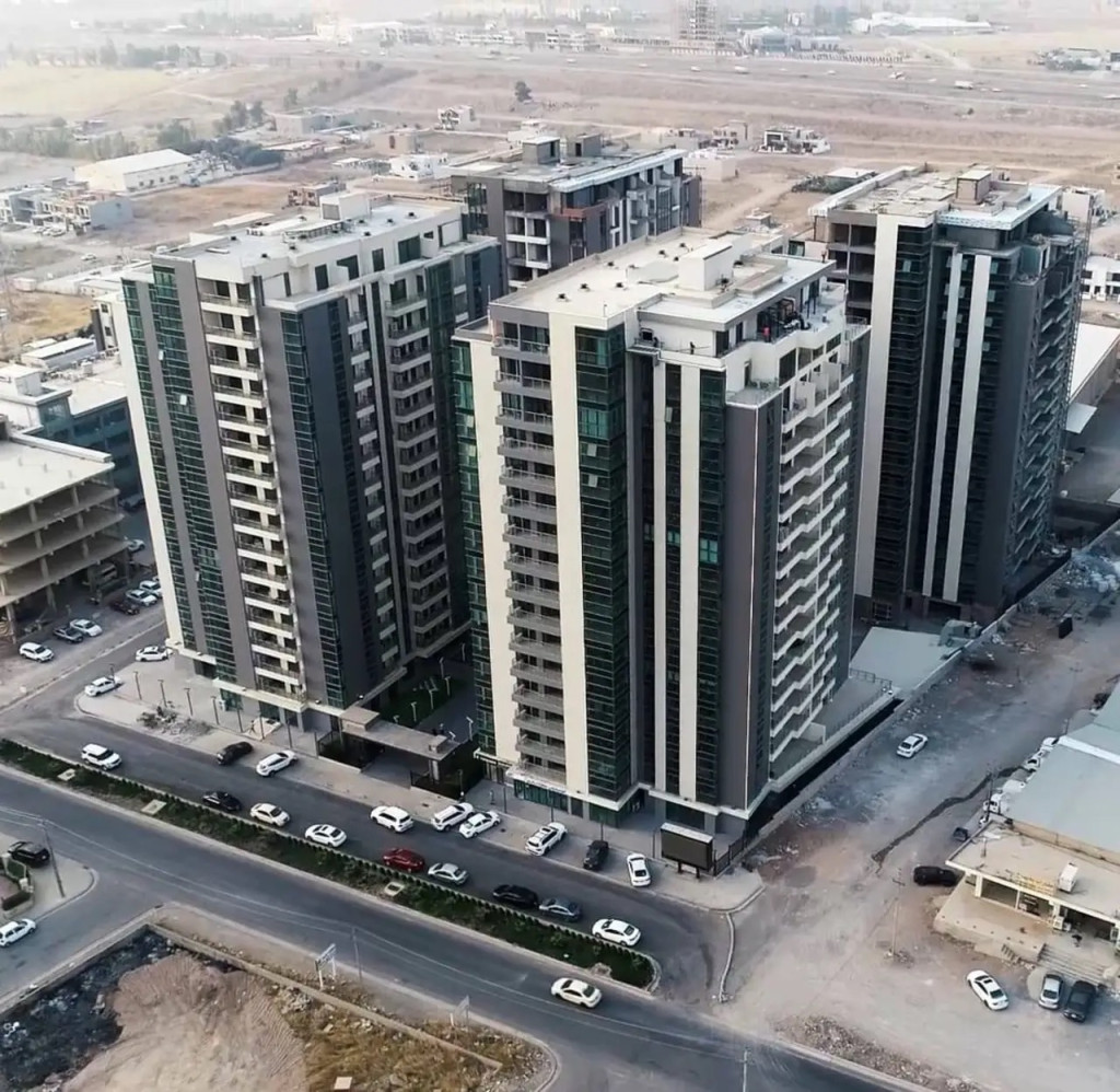 Modern 4-Bedroom Apartment in Prime Location