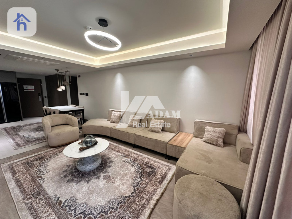 شوقەیەکی مۆدێرن لەگەڵ دیمەنی شار